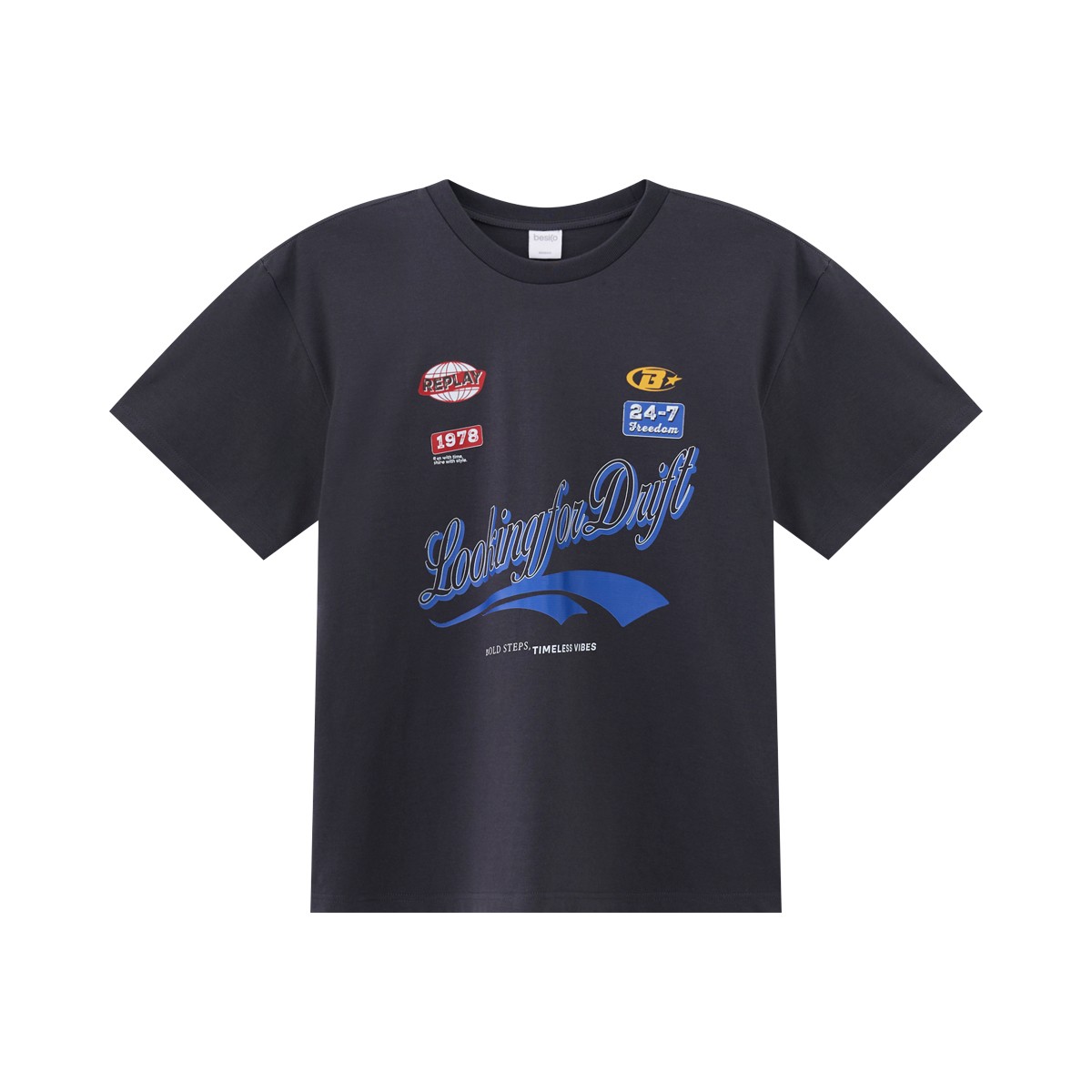 เบสิโค เสื้อโอเวอร์ไซส์ผู้ชาย สีเทาเข้ม